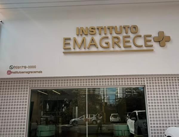 Fachada do Instituto Emagrece Mais na Rua Dr. Jesuíno Maciel, Campo Belo